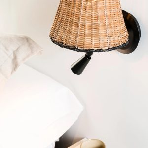 SUMBA Black/rattan wall lamp with reader